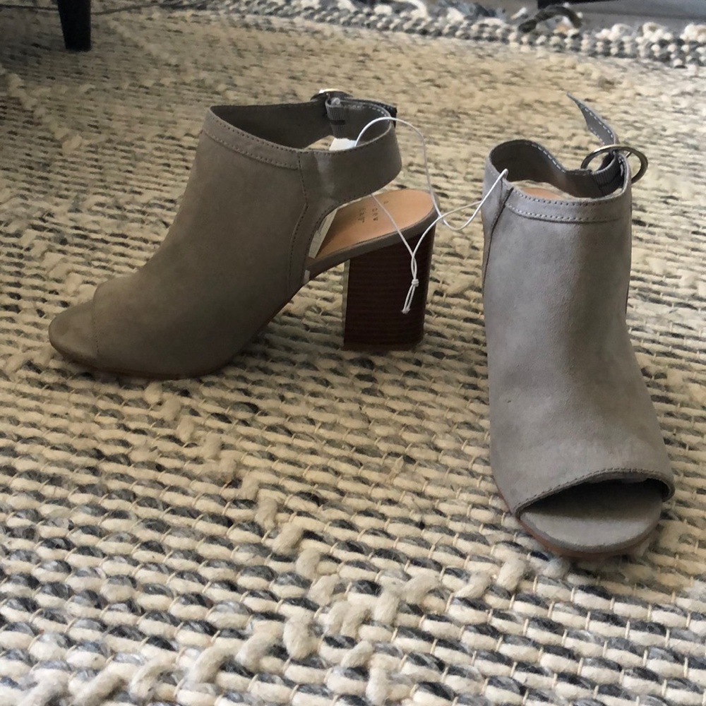 Target grey mules
